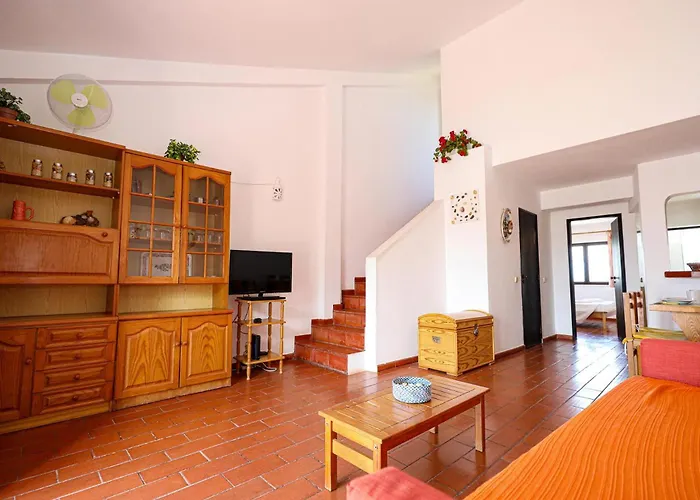 B71 - Pipas House In Lagos