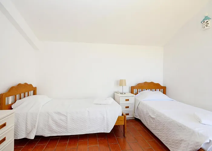B71 - Pipas House In